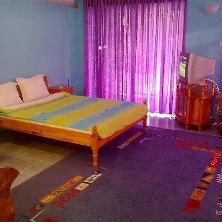 синя иглика