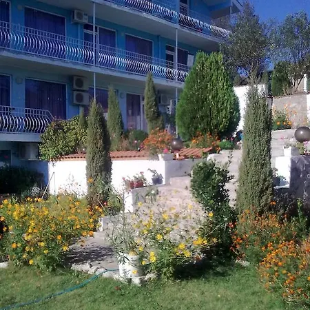 Villa синя иглика