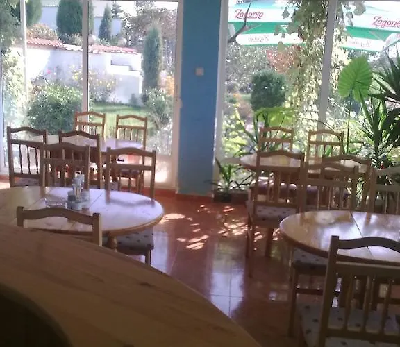 Вилла синя иглика *