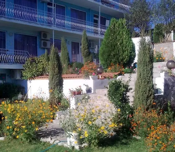 Вилла синя иглика